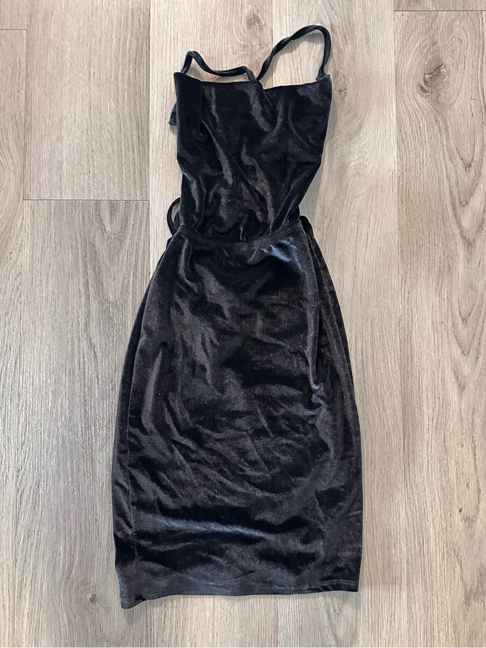 black velvet bodycon dress